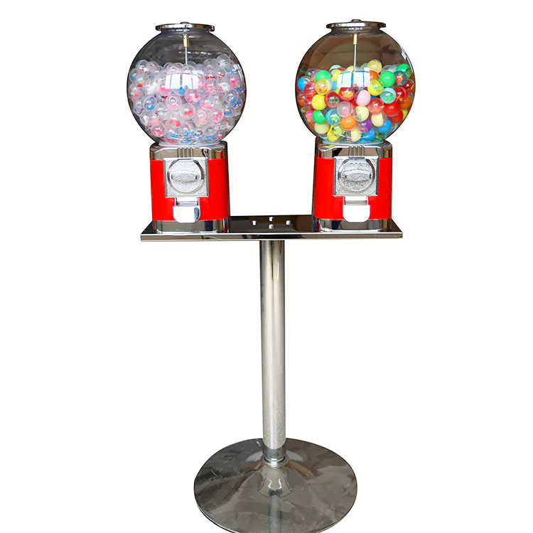 Négyzet alakú háromfejű Gashapon gép